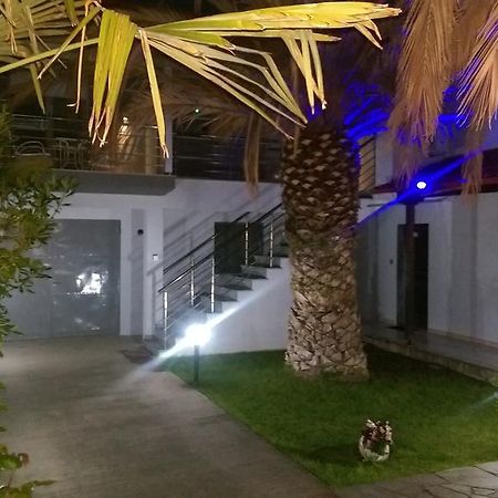Aimilias Family Apartments Nea Vrasna Exterior photo