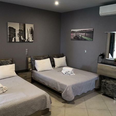 Aimilias Family Apartments Nea Vrasna Exterior photo