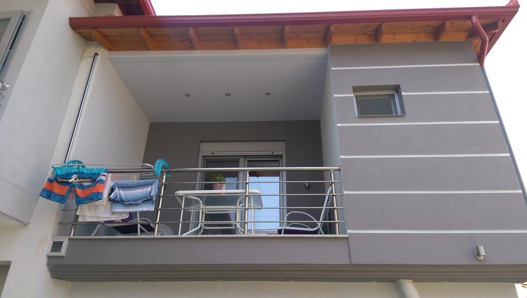 Aimilias Family Apartments Nea Vrasna Exterior photo